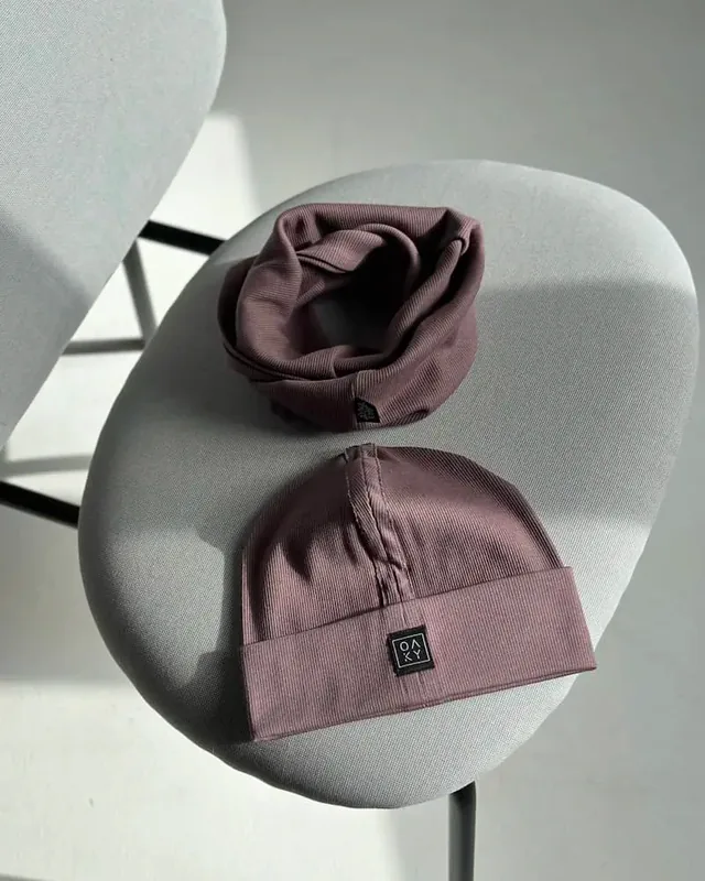 Kepurė su mova/kaklaskare Dark plum