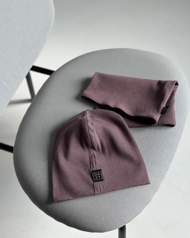 Kepurės su mova/kaklaskare ESSENTIAL Dark plum