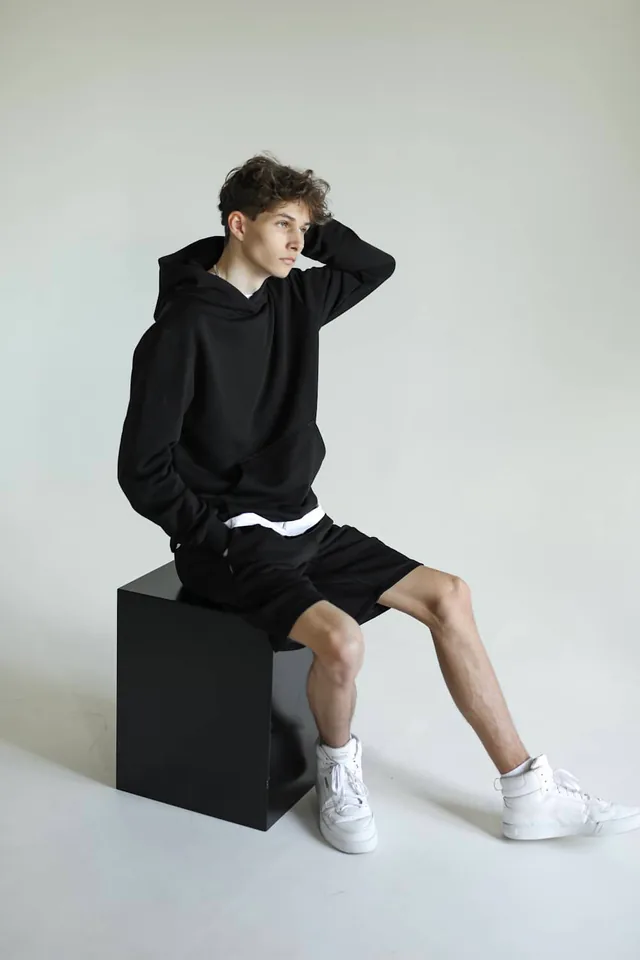 Laisvalaikio kostiumas su šortais Deep Black — 1 nuotrauka
