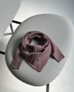 Rib kaklaskarė tamsios slyvinės spalvos