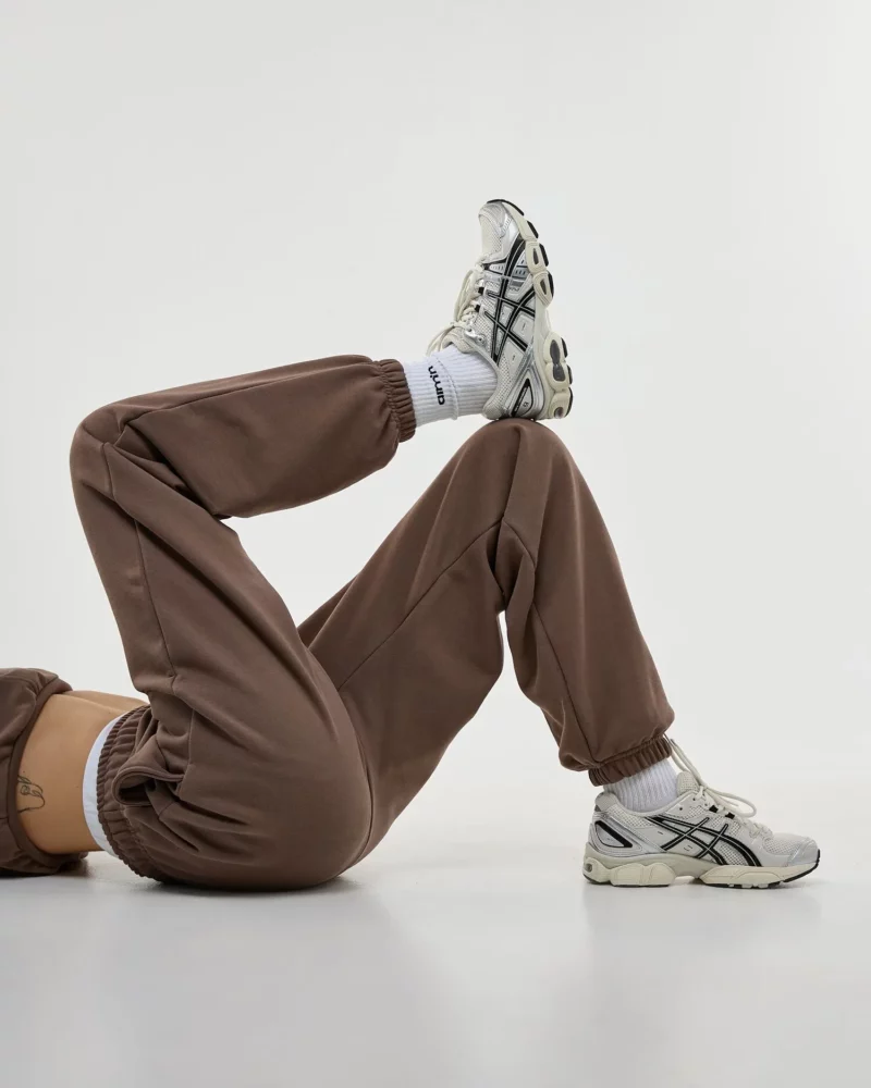 Moteriškos laisvalaikio joggers kelnės rudos spalvos