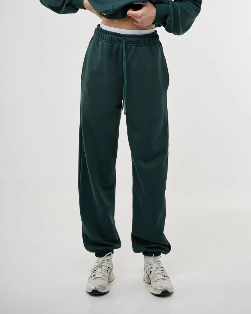 Moteriškos tamsiai žalios joggers kelnės