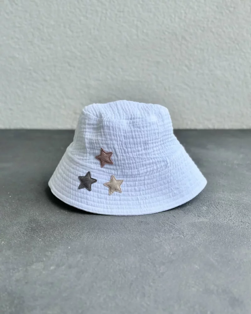 Vaikiška Muslino kepurė Žvaigždutės Balta