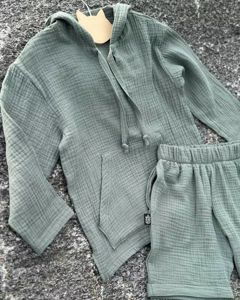 olive muslino kostiumelis vaikams
