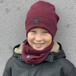 Vaikiška kepurė su mova burgundy