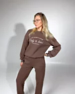 moteriskas kapucino rudas kostiumelis be kapisono