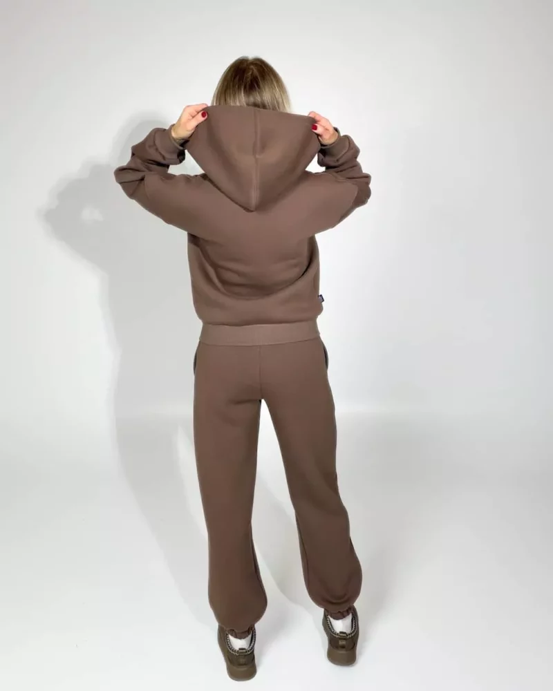 moteriskas kapucino rudas laisvalaikio kostiumelis