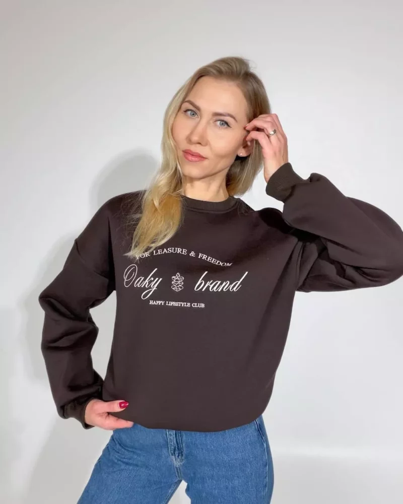 moteriskas rudas dzemperis be kapisono sokoladinis